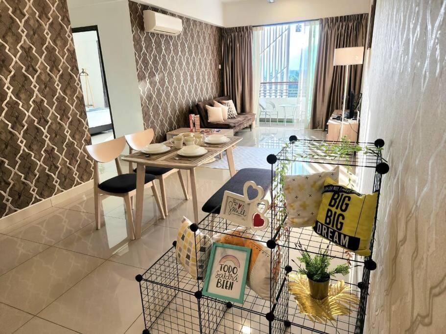 Ipoh City Centre Majestic Homestay Pool View 3 Mins Walking To Famous Food Places & 15Mins To Old Town Ipoh By Happy Homestay Экстерьер фото