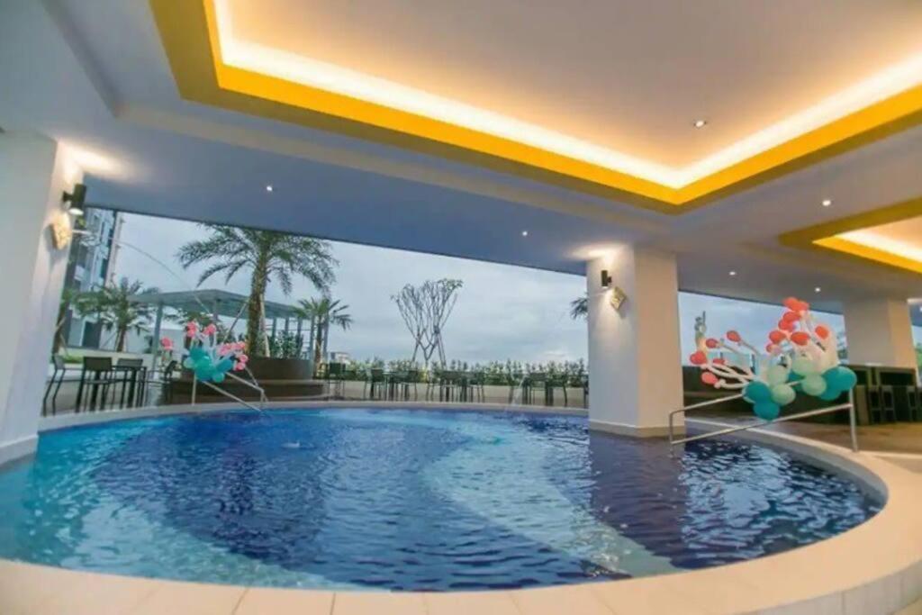 Ipoh City Centre Majestic Homestay Pool View 3 Mins Walking To Famous Food Places & 15Mins To Old Town Ipoh By Happy Homestay Экстерьер фото